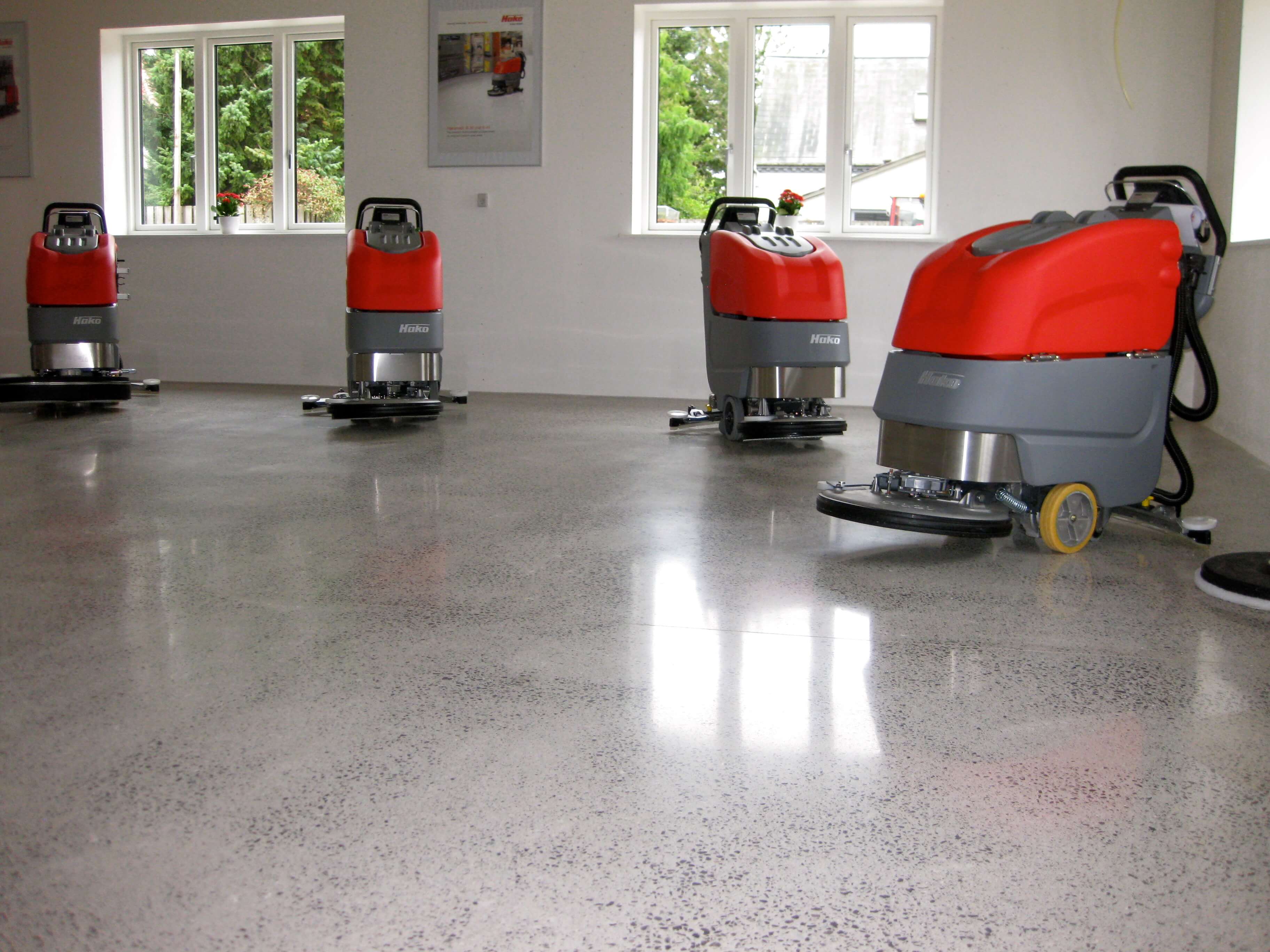 cleaning-machine-concrete-floor