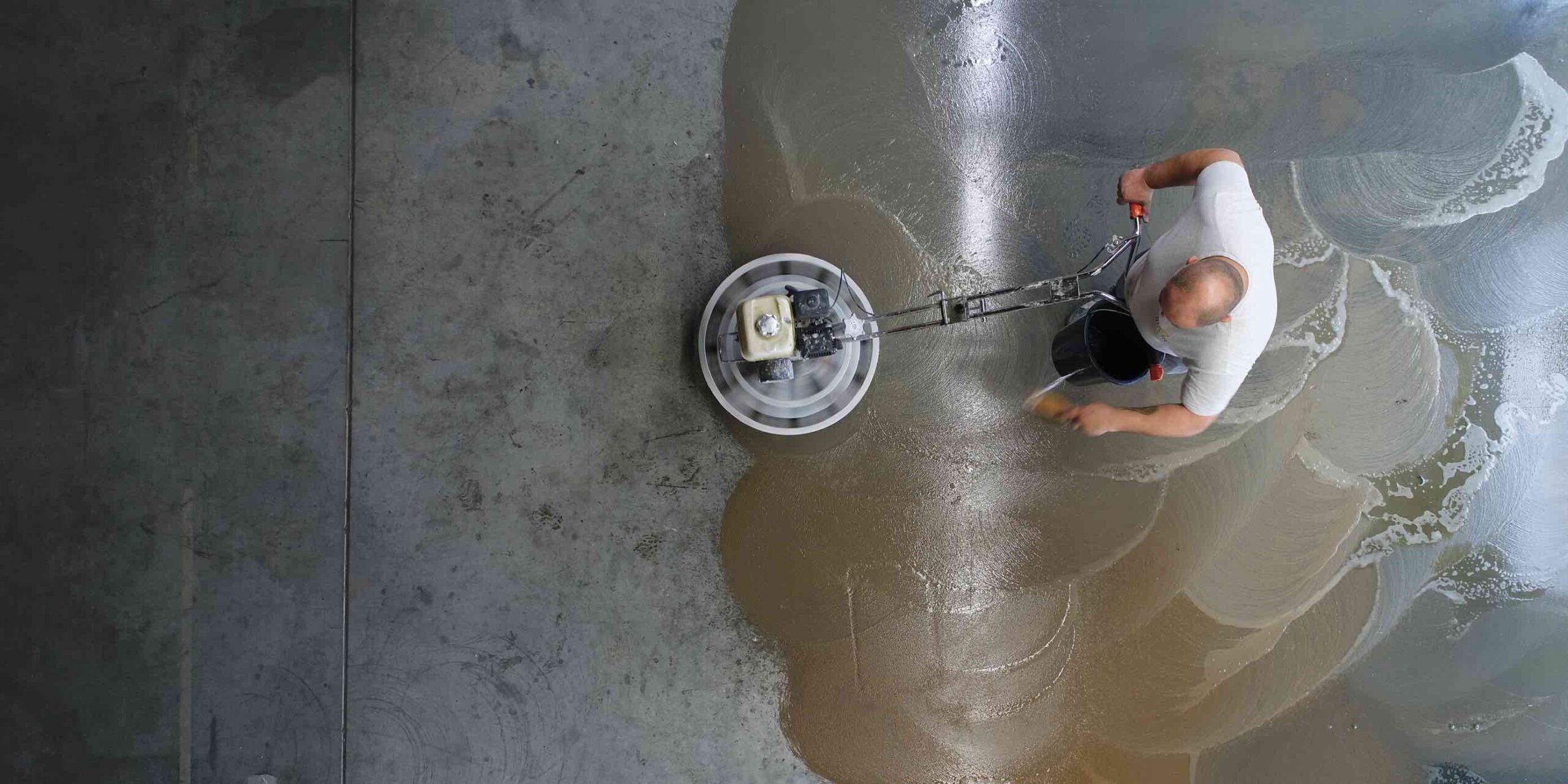 Nasses Polieren Von Beton