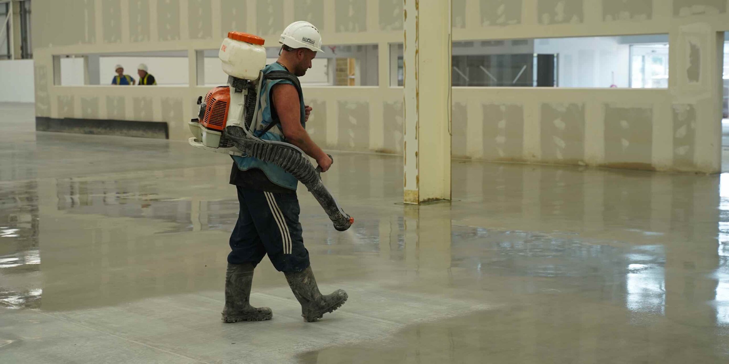 Vorbereiten Des Betons Vor Der Behandlung