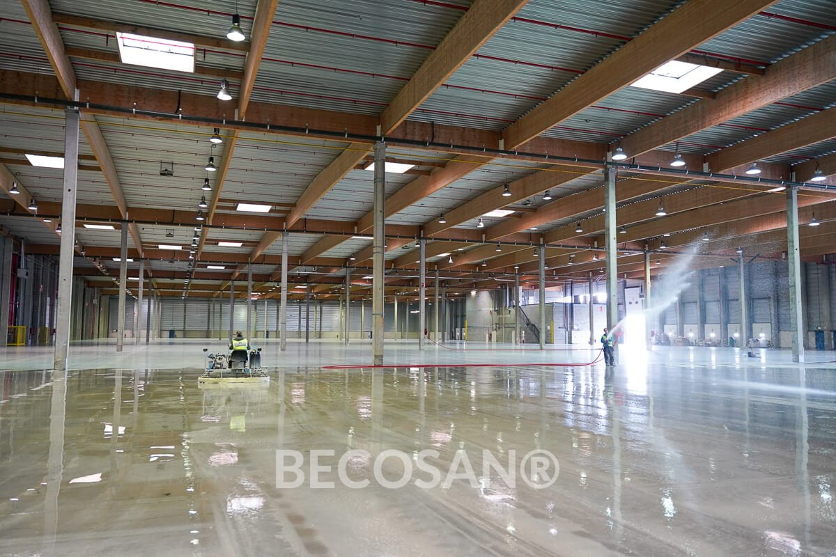Warehouse Concrete Floor Refurbishment 08