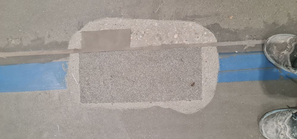 Reparatur Eines Bodenflickens