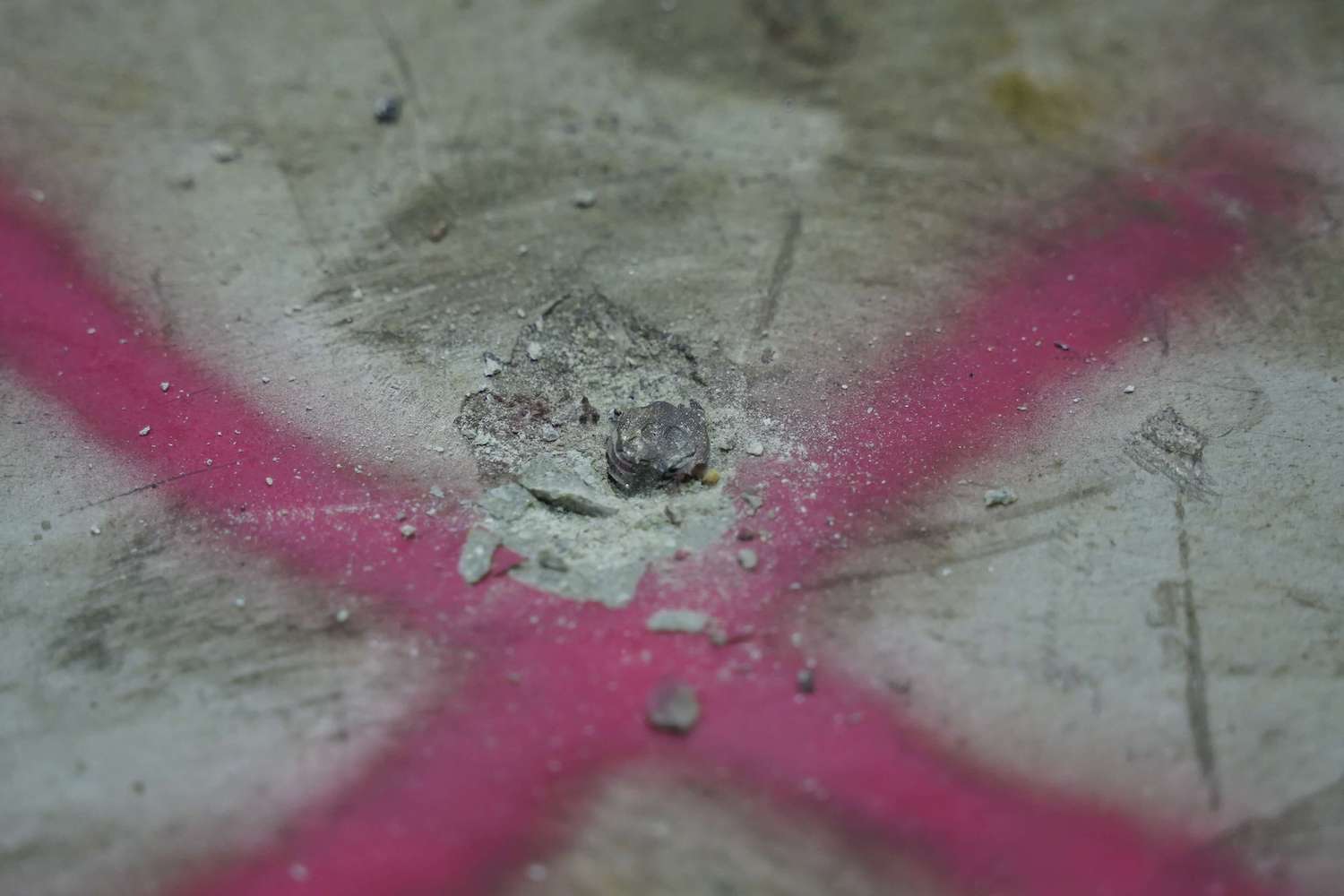 Demontering Af Bolte Og Skruer I Beton