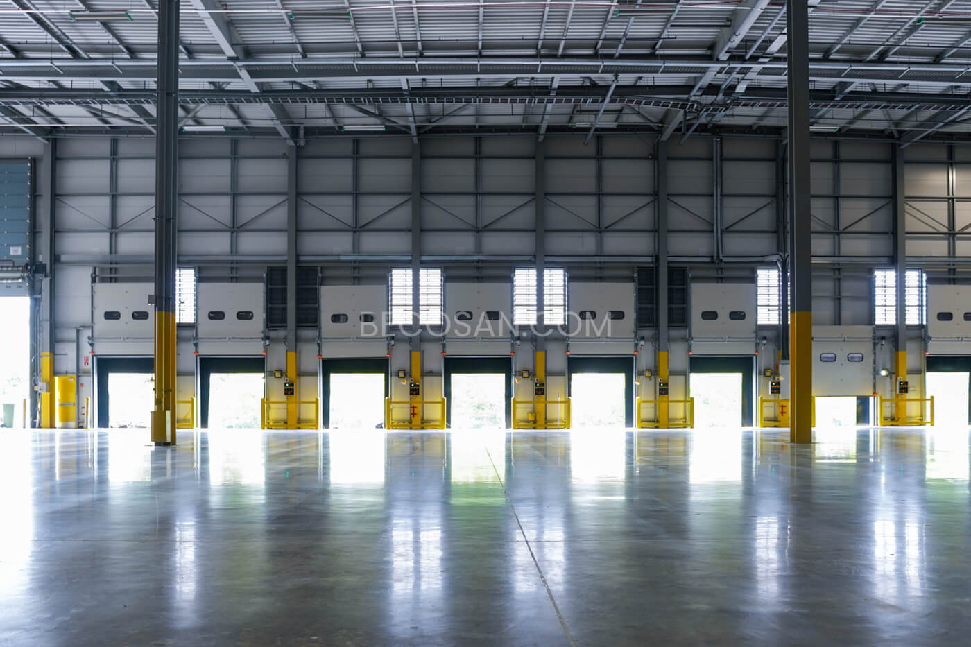 Rugby 661 Becosan Tpi Sunrise Warehouse Refurbishment After 4.jpg