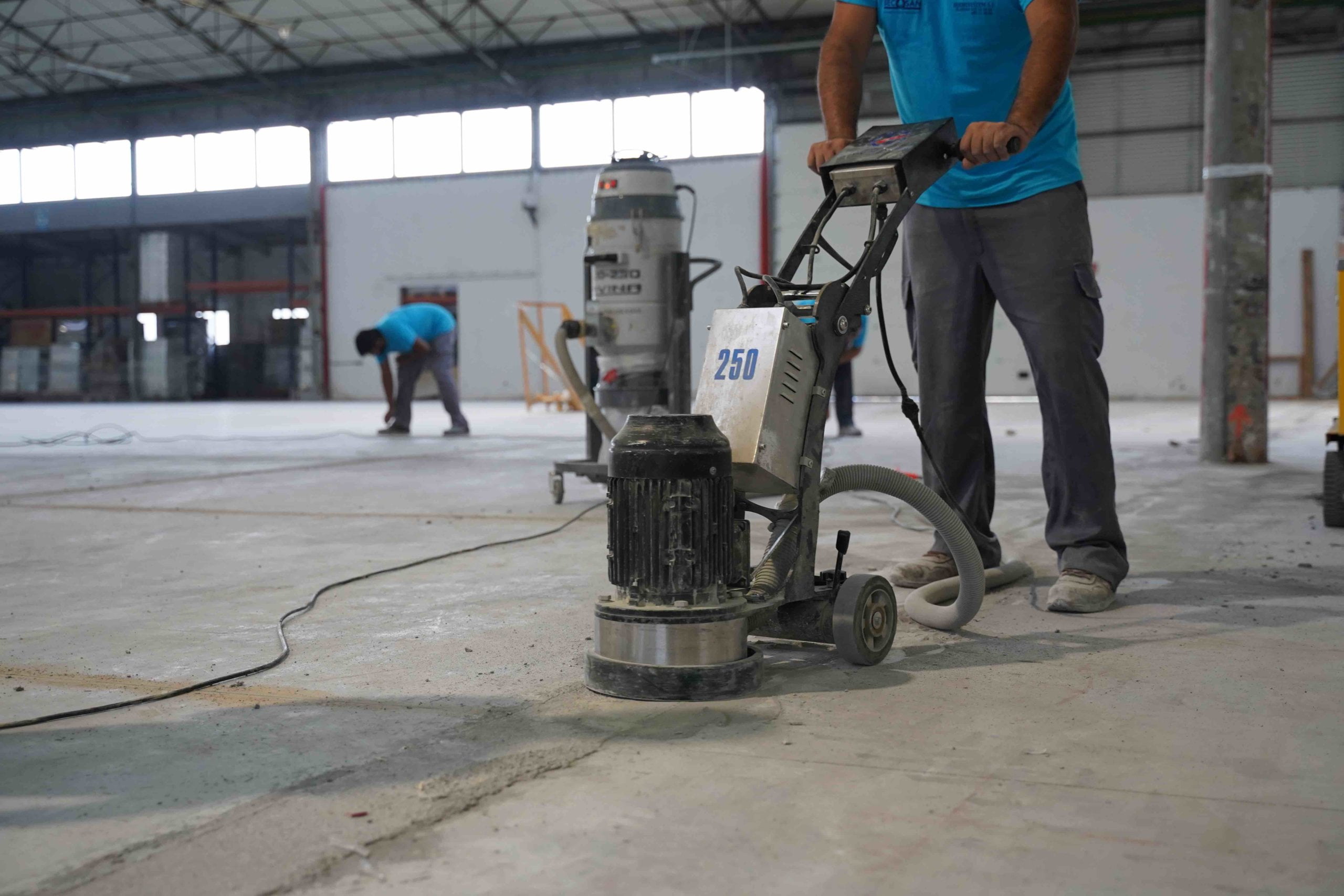 Sol En Béton Mal Taloché