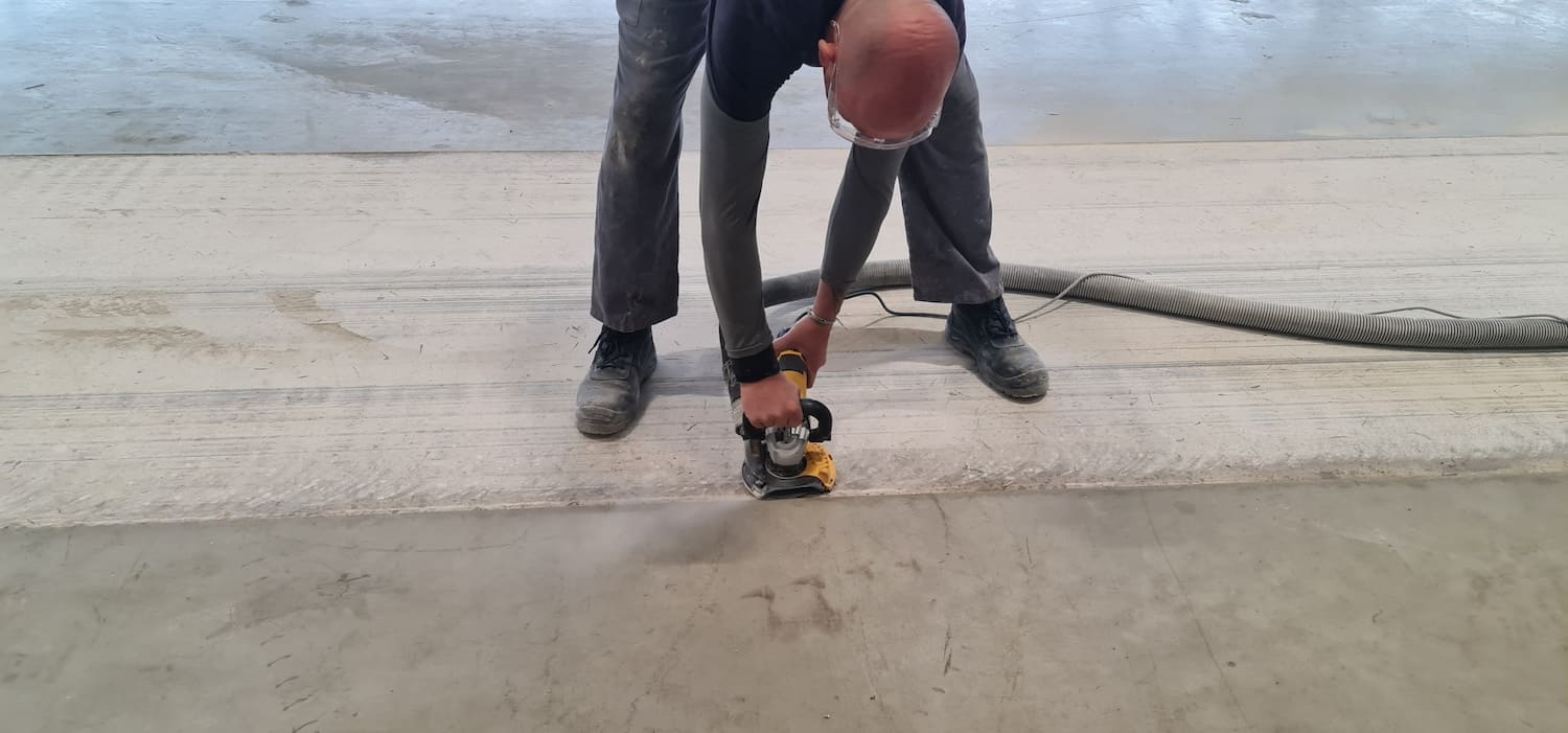 Poncage Manuel De Sol Industriel En Beton