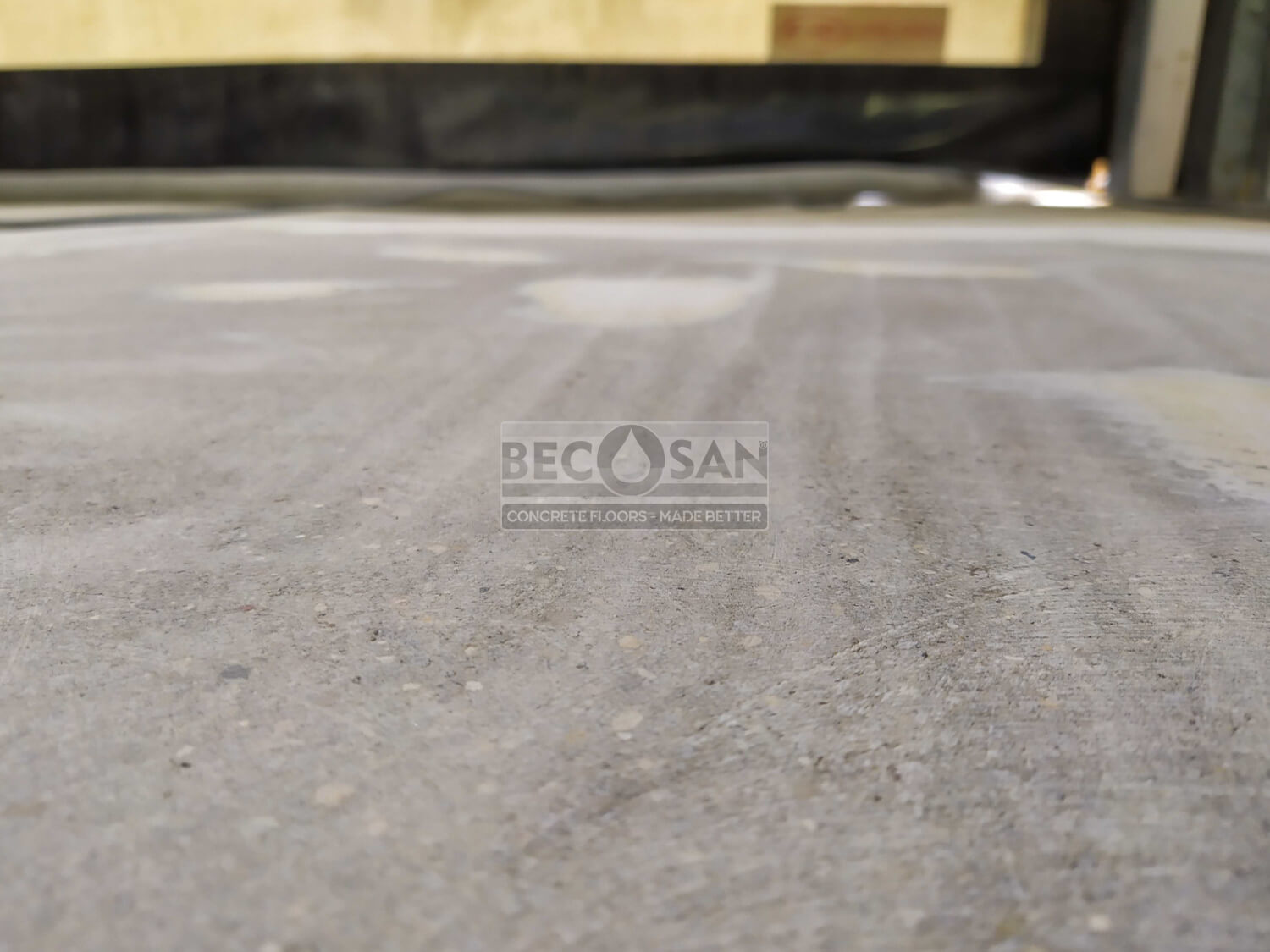 4 Muestra Micropulido Con Desbaste De Resina Hormigon Becosan.jpg