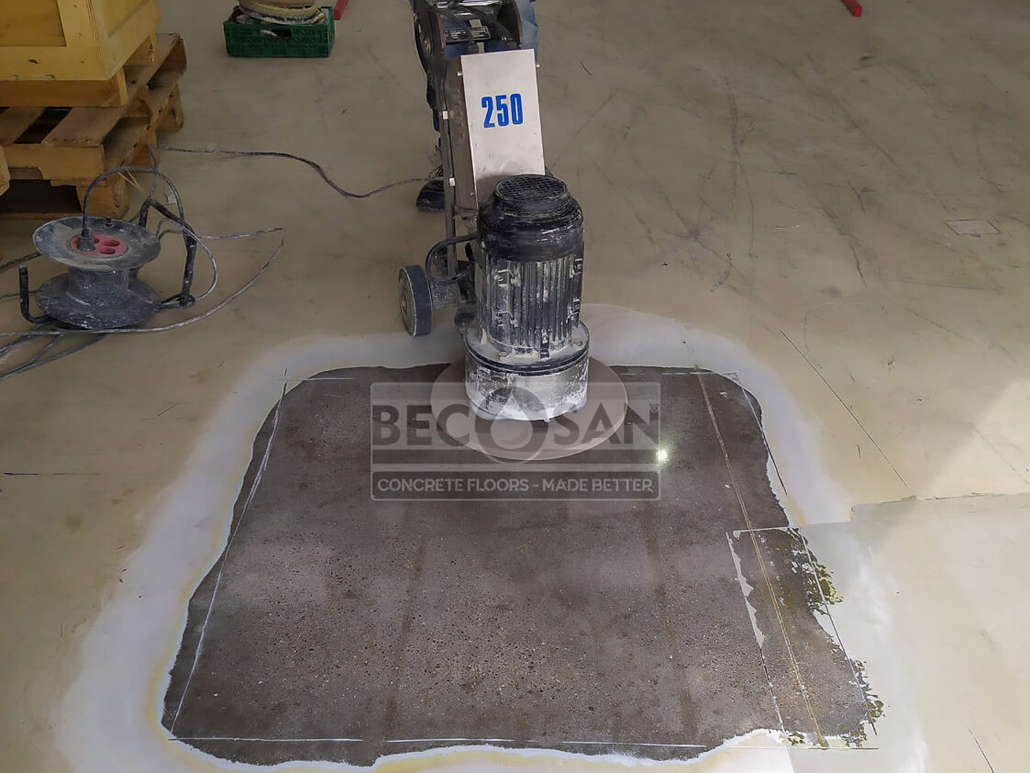 5 Muestra Micropulido Con Desbaste De Resina Hormigon Becosan B.jpg