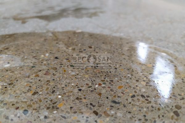 8 Muestra Micropulido Con Desbaste De Resina Hormigon Becosan.jpg