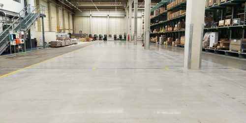 Sanierter Industrieboden von 85.000 m² bei einem Landmaschinenhersteller in Karlsruhe