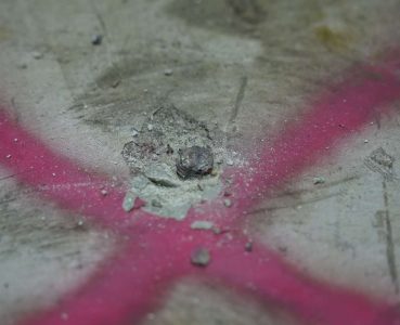 Demontage-von-Schrauben-und-Dubeln-in-Beton.jpeg Demontage-von-Schrauben-und-Dubeln-in-Beton.jpeg