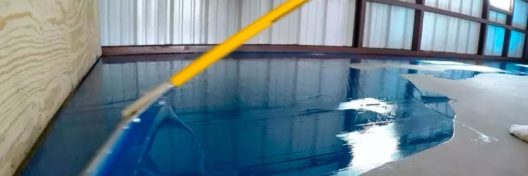 Aplicando resina epoxi