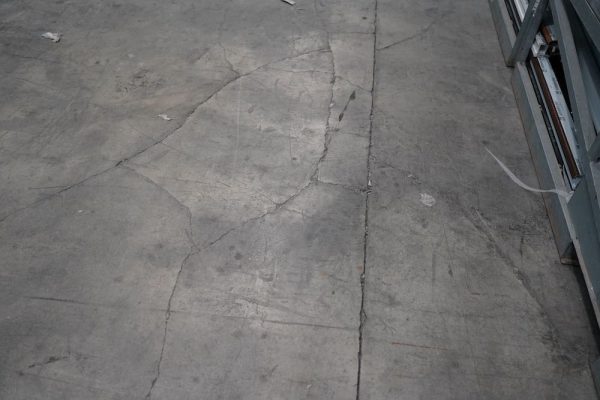 Fisuras desde juntas de dilatación