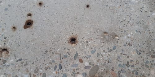 Gaten In Industriële Betonnen Vloer