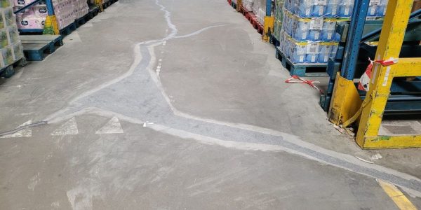 Grieta Grande Suelo De Hormigón Arreglada