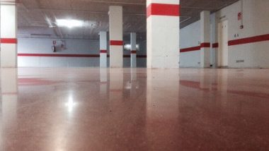 hormigon pulido parking rojo