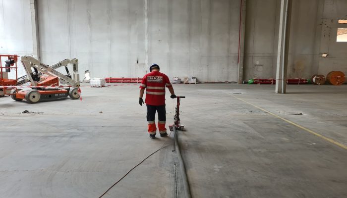 Reparation Af Industrigulve Med Becosan®