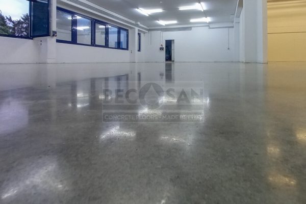 after-wrapsign-becosan-flooring0