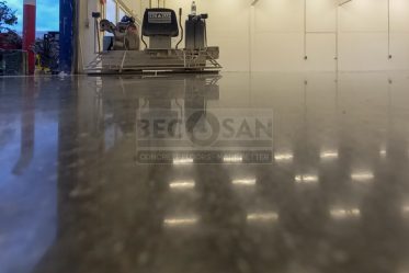 after-wrapsign-becosan-flooring3 after-wrapsign-becosan-flooring3