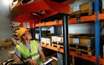 Automatisches Hochregallager Automatisches Hochregallager