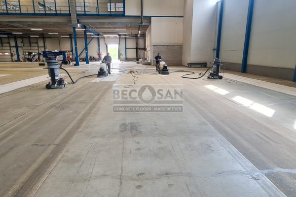 Desbate De Hormigon En Nave Industrial Con Lijadora Satellite