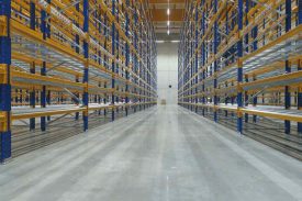 Leegstaand Magazijn Met Nieuwe Vloer