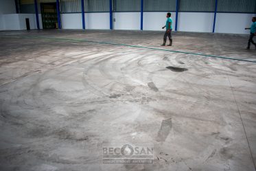 marcas de ruedas en pavimento poroso de hormigon Marcas De Ruedas En Pavimento Poroso De Hormigon rebice